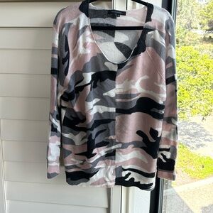 Skull Cashmere Pink Camo Sweater!💓💗💞💕